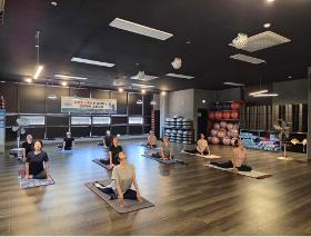 갤러리 이미지 함성스포츠클럽 _ 요가&필라테스 수업 사진 