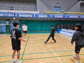 갤러리 이미지나주스포츠클럽 세팍타크로  중등부 수업