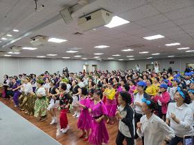 갤러리 이미지2025년 11년 8일 시니어 건강체조반 대회출전 이모저모~장려상 축하드립니다. 