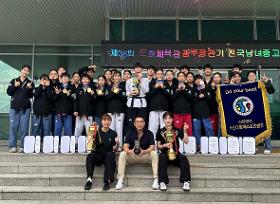 갤러리 이미지(전문선수반)제36회 문화체육관광부장관기 전국남.녀중고등학교태권도대회  참가