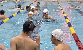갤러리 이미지11월 청소년수영교실 강습
