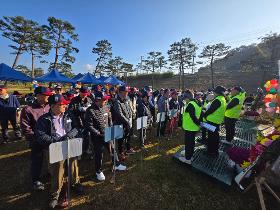 갤러리 이미지제1회 공주시 파크골프스포츠클럽 친선단합대회가 성대히 개최되었습니다파(2)