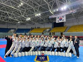 갤러리 이미지(품새전문선수반)제22회 대한태권도협회장배 전국태권도선수권대회 참가