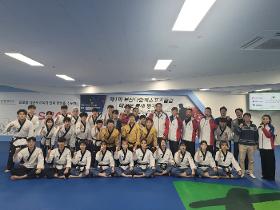 갤러리 이미지제1회 부산다함께스포츠클럽 태권도 품새 평가전 개최